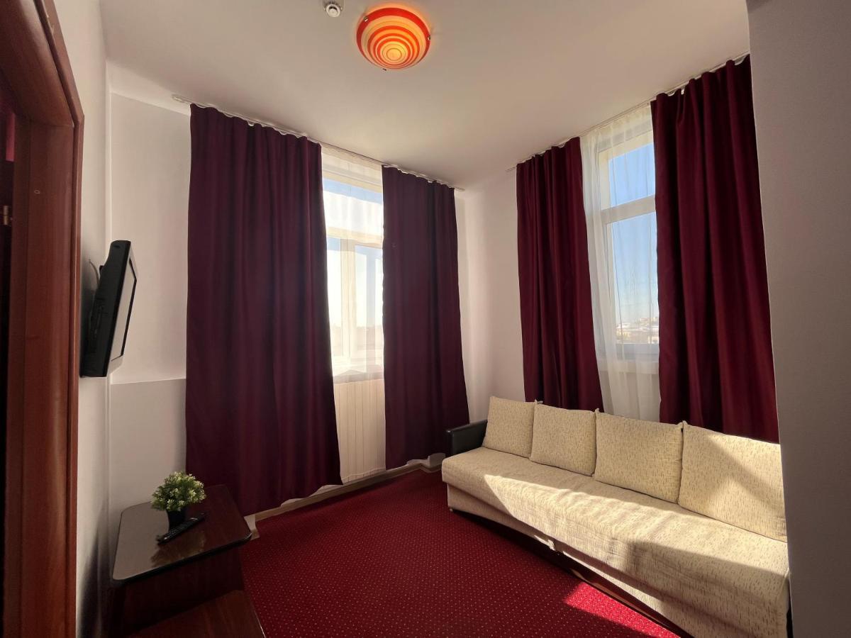 Hotel Tineretului 布加勒斯特 外观 照片